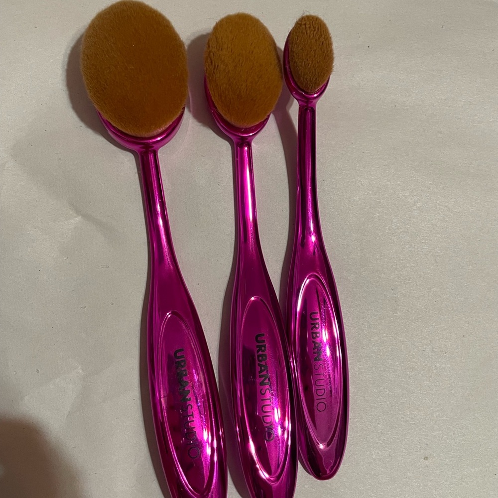 Make up brushes.